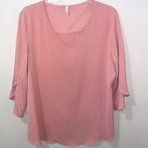 Blush Pink 3/4 Bell Sleeve V-Neck Blouse. Size XL